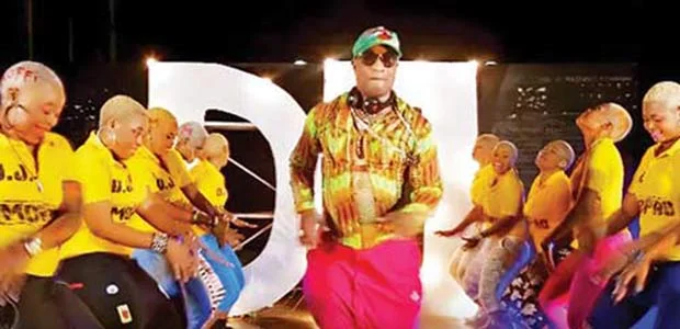 Koffi Olomidé écrit une chanson en hommage de Papa Wemba