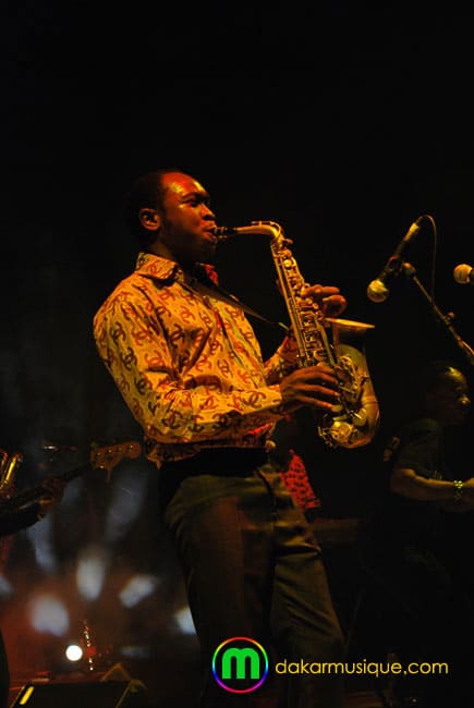 Seun Kutti en concert à l'institut Français de Dakar 