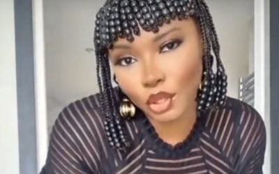 La chambre dhôtel de chanteuse nigérianne Yemi Alade a été saccagée et son argent volé à Abidjan.